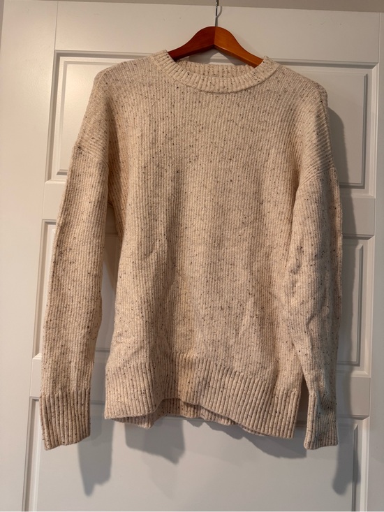 Old Navy Sweaters - Old Navy Cream Speckled Crewneck Pullover
